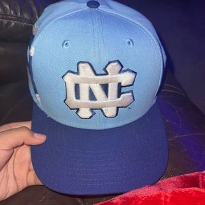 The hat is in new condition, only had for 1/2 months just need a new hat.